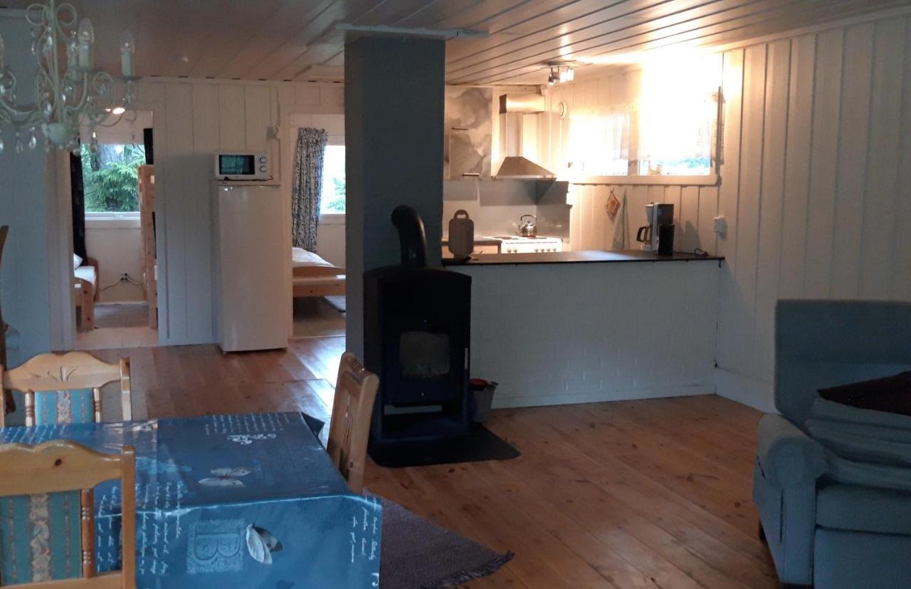 Granheim Hytte Med 2 Soverom Birkeland Exterior photo